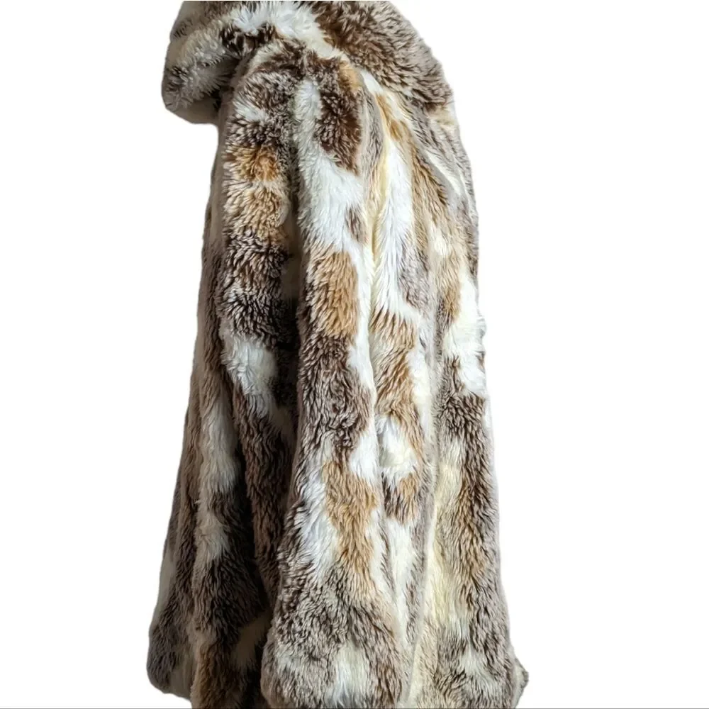 East 5th Hooded White Faux Fur Coat - Picture 5 of 9